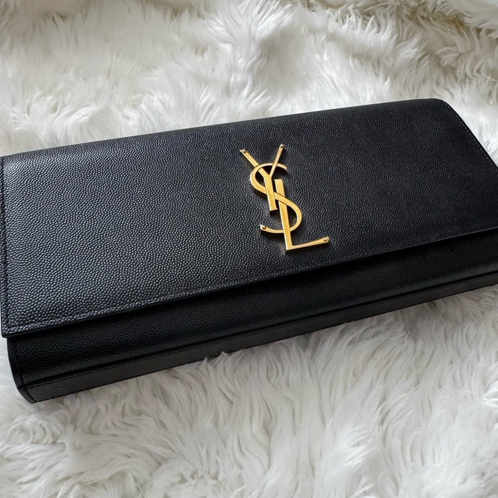 Saint Laurent Cassandre clutch black